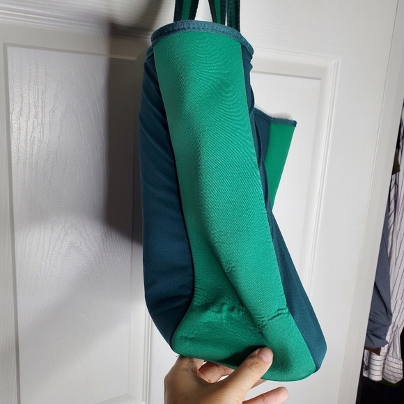 Summersalt Green Striped Neoprene Perfect Beach Tote Bag - Picture 7 of 10